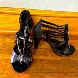 Cute black Michael Kors heels! Size: 7